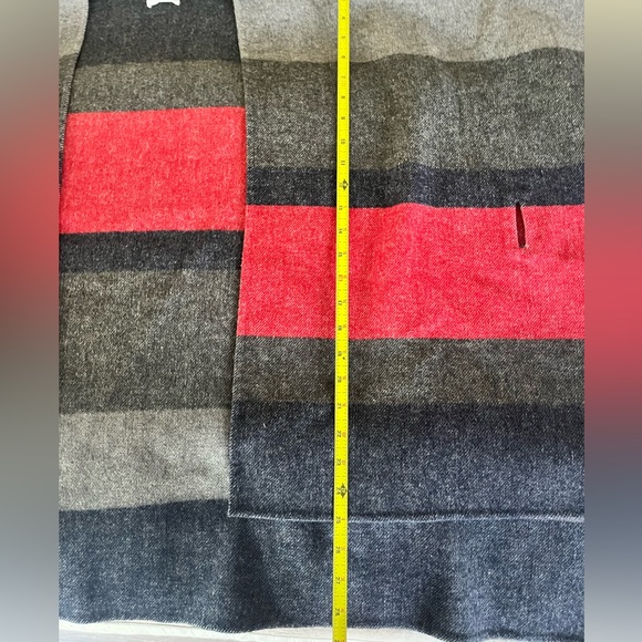 Gap S / M Belt Poncho Jacket Wool blend Red Blue Gray belted - Picture 4 of 6